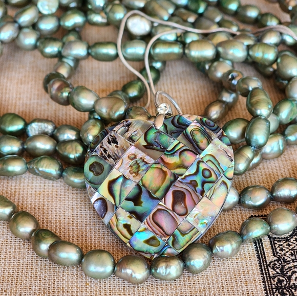 Mother of pearl PENDANT - Picture 7 of 11